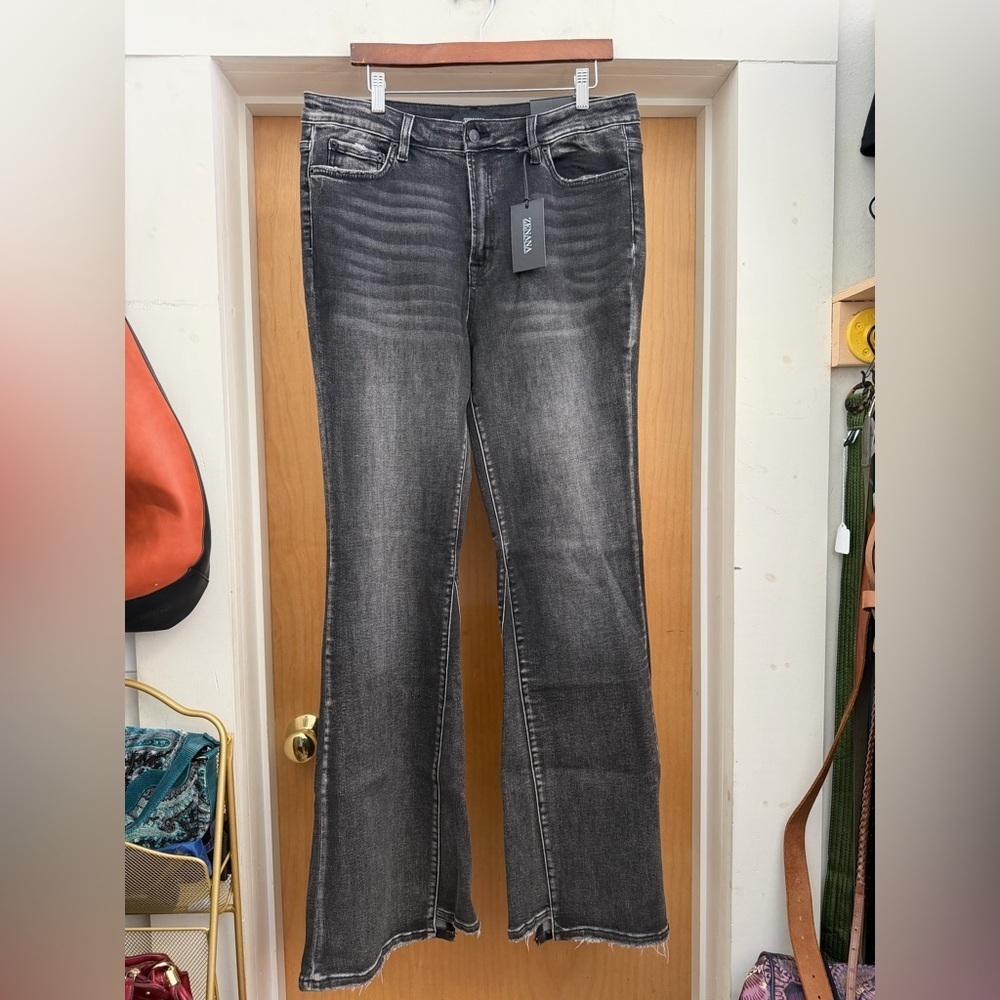 NWT! Zenana Women’s Black and Grey Distressed Flare Jeans - Stretchy. Size: 32